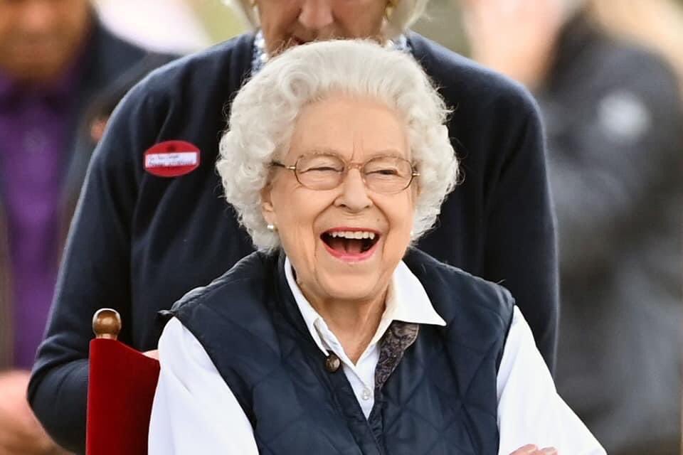 BasildonDelboy's tweet image. Long Live The Queen