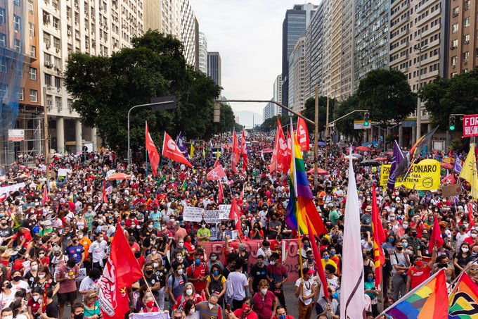 Capitolio - PALIZÒN DE MADURO A LA PUPUSICIÒN - Página 5 E5Z2ePAXMAMuHFR?format=jpg&name=small