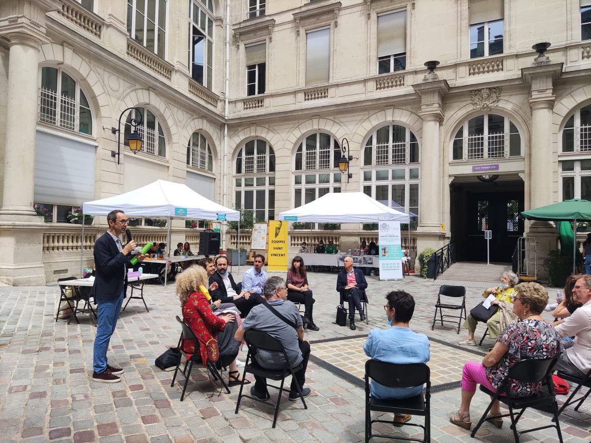 sbaroualia's tweet photo. Heureux d'avoir représenté @Basiliade75  à la table ronde organisée par @Mairiedu11 et animée par le brillantisime @visierg.
Mille mercis à @SKDBEY et @FVauglin pour leur accueil et chapeau bas à tous les participants. https://t.co/dUtpSs0KK5