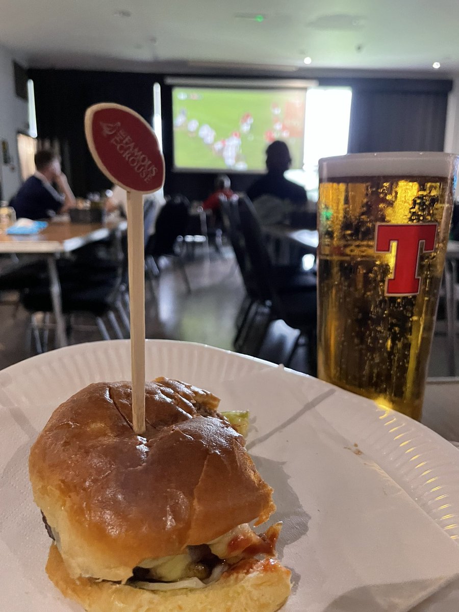 GHArugby's tweet photo. 🦁🏉Cheers to everyone who joined us for the Lions today &amp; to @Preptoplate20 for the HT burgers!

Next up:

Wed 10/7 Lions v Cell C Sharks 6pm
(Bar 5-10.30pm)
Sat 17/7 Lions v Vodacom Bulls 5pm
(Bar 2-10.30pm)

Email to book a table for either game office@gharugby.co.uk
#GHARugby https://t.co/loNrqDsTrk