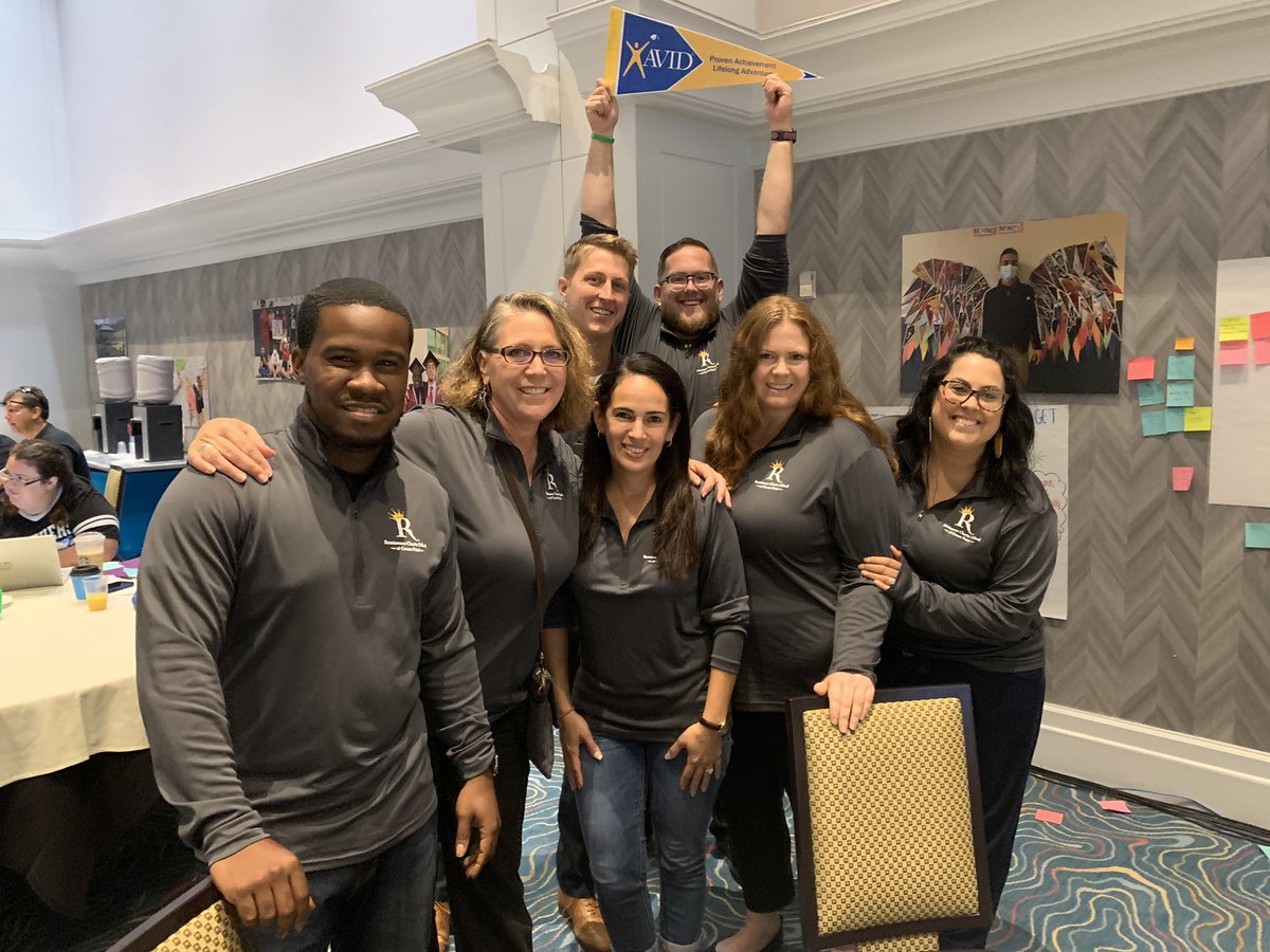 ms_lizaferreira's tweet photo. Day 3 of #CSUSAAVIDLAUNCH was a reminder that #teamworkmakesthedreamwork #csusaproud #avid4college @EddieRuiz531 @drdchristiansen @AVID4College https://t.co/qk53tS3srt