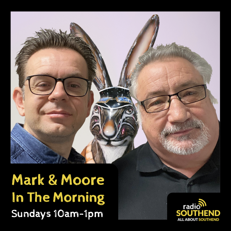 essexhits's tweet photo. @HareHarley is joining Mark and Colin for a giggle tomorrow from 10 for #MarkAndMoore on https://t.co/7wvt6rhZqa.
They've got Southend's biggest hits and you can play #TheCarsTheStar, as Colin takes another delve into the back of his garage.
#radiosouthend @HaresAboutTown https://t.co/lY7woh6lRm