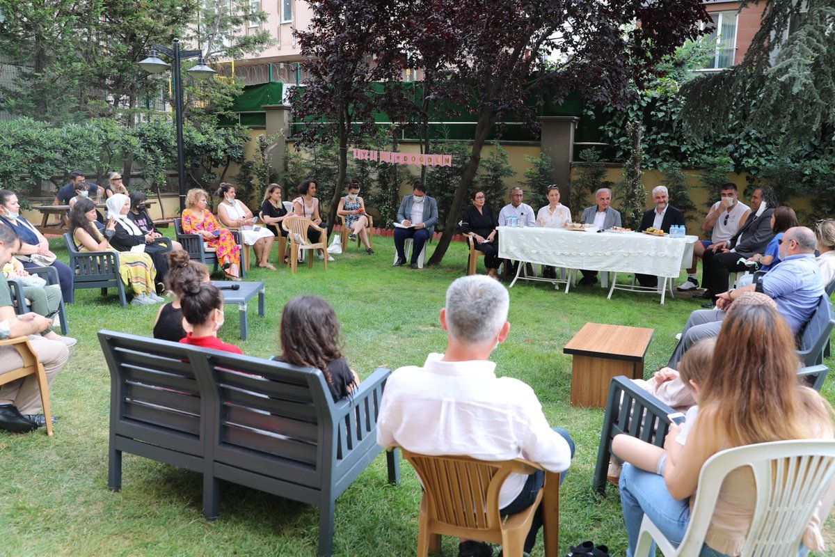 ismetyildirimtr's tweet photo. 📍 Şerifali Mahallesi 

Bugün yine sıcak muhabbetleriyle bizleri misafir eden Lavella 1 Sitesi sakinleri ile bir araya geldik.

Misafirperverliklerinden dolayı komşularıma teşekkür ederim. ☺️ https://t.co/bqV7BYOVN7