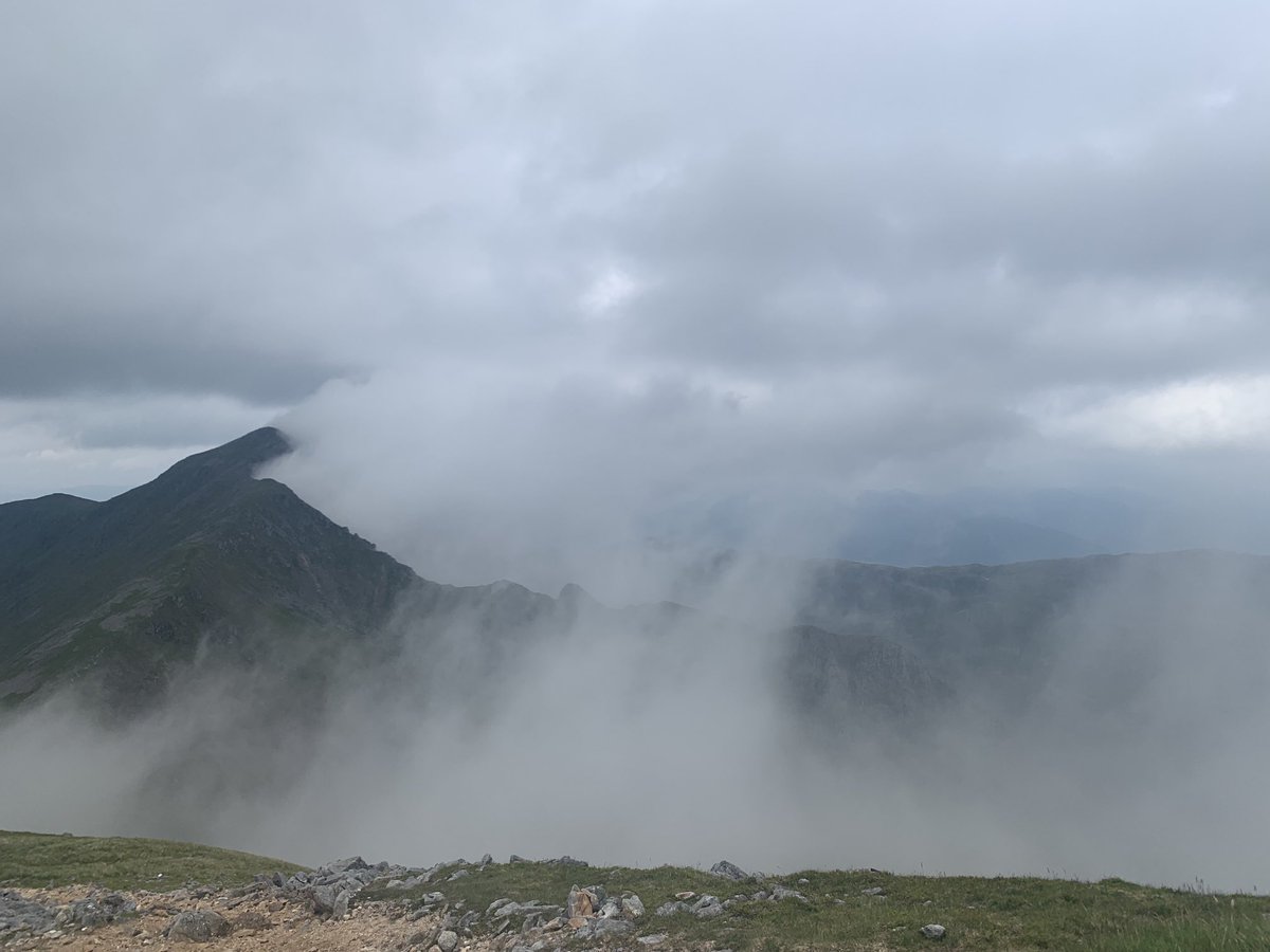 dektasker's tweet image. Great walk up Beinn a’ Bheithir. Love the romance of the clouds hugging the mountain and some great rays of light on the hills. Just love the hills.