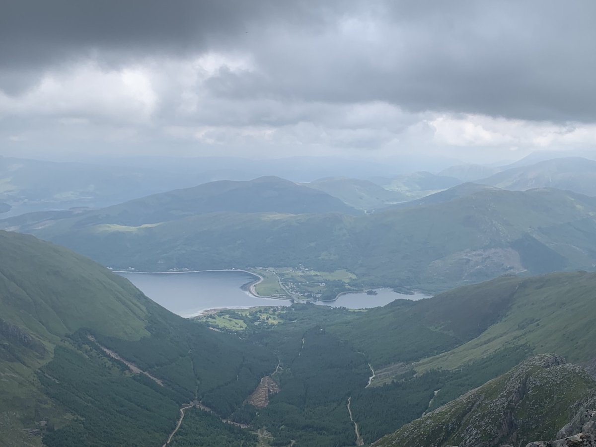 dektasker's tweet image. Great walk up Beinn a’ Bheithir. Love the romance of the clouds hugging the mountain and some great rays of light on the hills. Just love the hills.