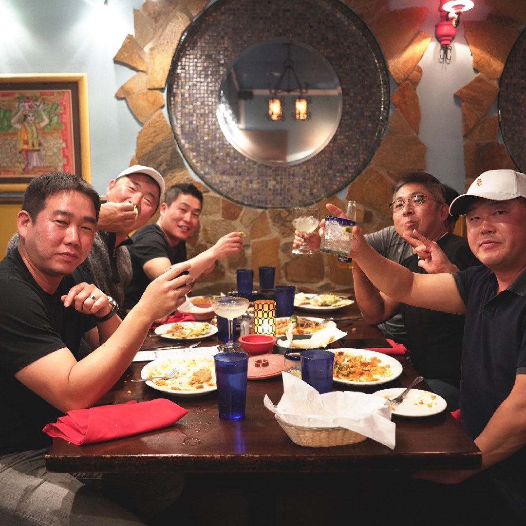 RioAzulPS's tweet photo. Good friends, good food, good times! 😎 Order takeout online at https://t.co/004p7ASnoa or call us at 760.992.5641! Delivery available from Uber Eats, DoorDash, and Postmates. 
Open 5-9PM Tues-Thurs, 5-10PM Fri &amp; Sat.

#RioAzulPS #RioAzulMexicanBarandGrill #PalmSprings https://t.co/5pd9ncS8Kl