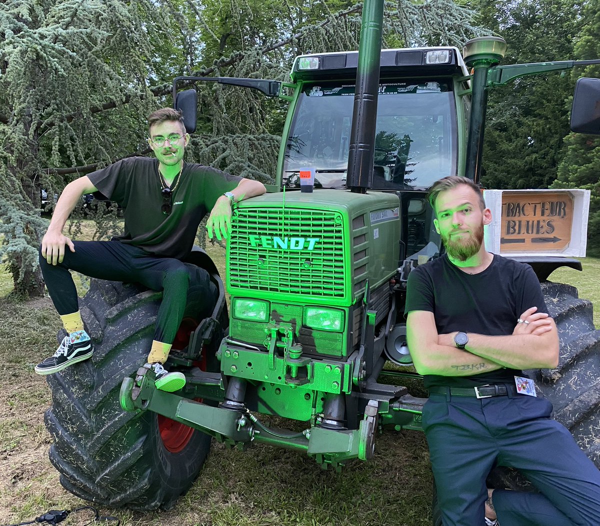 - TRACTEUR BLUES -

Hier soir… C’était la bonne ! 
Cette fois-ci, ni confinement surprise, ni alerte tempête, ni météore de l’espace, ni attaque de kaijū à l’horizon : 
Enfin on était de retour sur scène !! 🥳🥳🥳

Un grand merci à Blues sur Seine ❤️

#THI
#ALLCOVEREDINGOLD