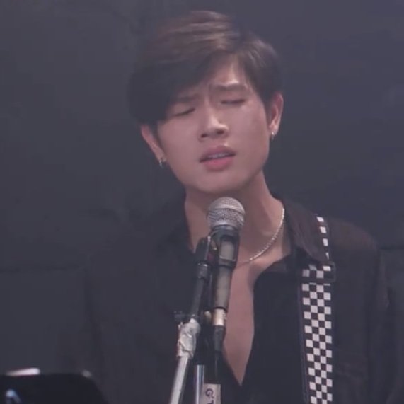 slowmotweets's tweet photo. #KaownahTurbo #kaownah #turbotb #SongJay #KaoBo It hurts to even sing about it in song and lyrics! It just hurts...whenever I sing...I wanna scream...
#NitimanEP6 #NitimanTheSeries #Nitiman
Somebody give Jay a hug please~~😭😭😭🥺🥺🥺 https://t.co/3vHv2bvutM