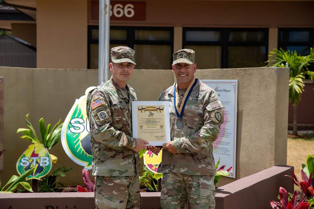 25thID's tweet image. Congratulations to MSG Marc Dibernardo on being awarded the Order of St. Martin and the Meritorious Service Medal. The Tropic Lightning Ohana wishes you the best of luck during your time at the Sergeant Major Academy!

#TropicLightning #LightningSupport #StrikeHard #PeopleFirst