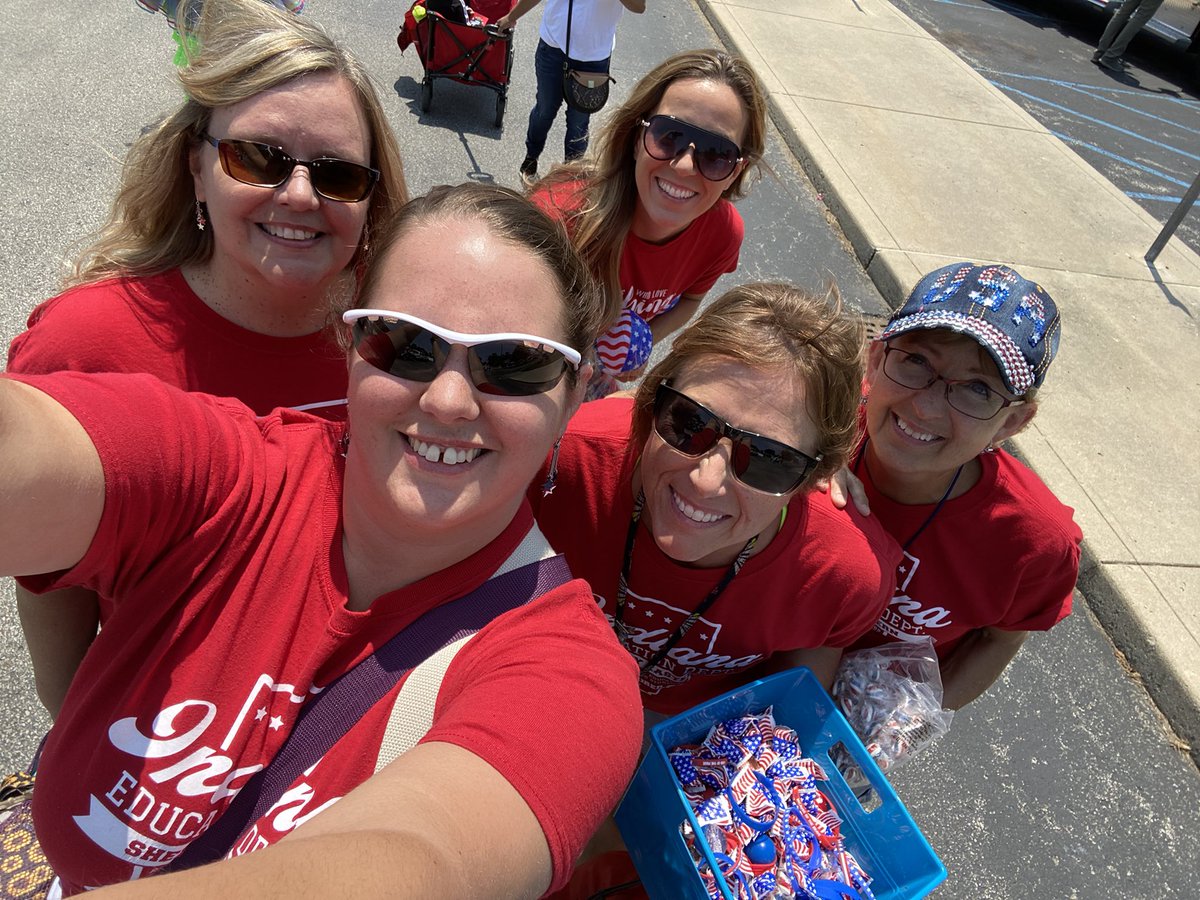 Collier31g's tweet photo. Shelby Eastern Teachers walking in the Waldron 4th of July Parade! #Red4Ed @ISTAmembers @WaldronHigh @waldronelem @waldronwi https://t.co/fn0eCvRTpa