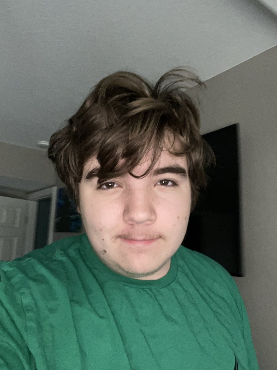 jkrfctr's tweet image. Floof hair