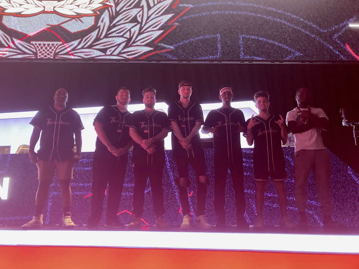 Throwdown tweet media