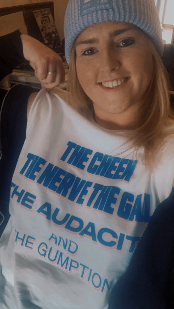 sarahsherIock's tweet image. Who me? Like this? #tayce