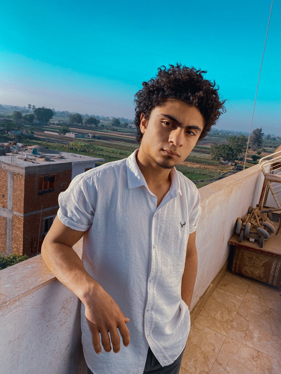 لحظه تباهي من يلفت انتباهي! 👀