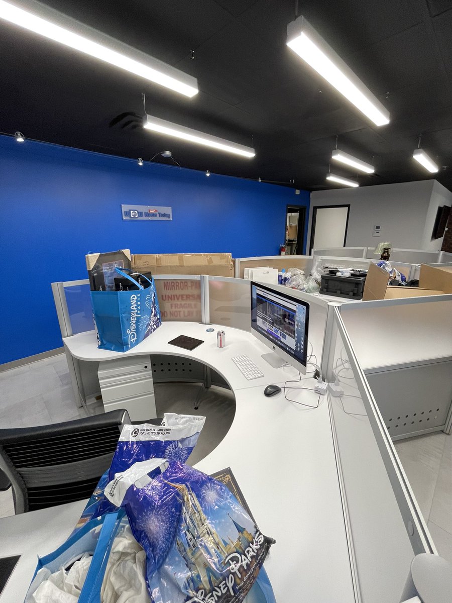 Tom Michael Graves-less tweet media