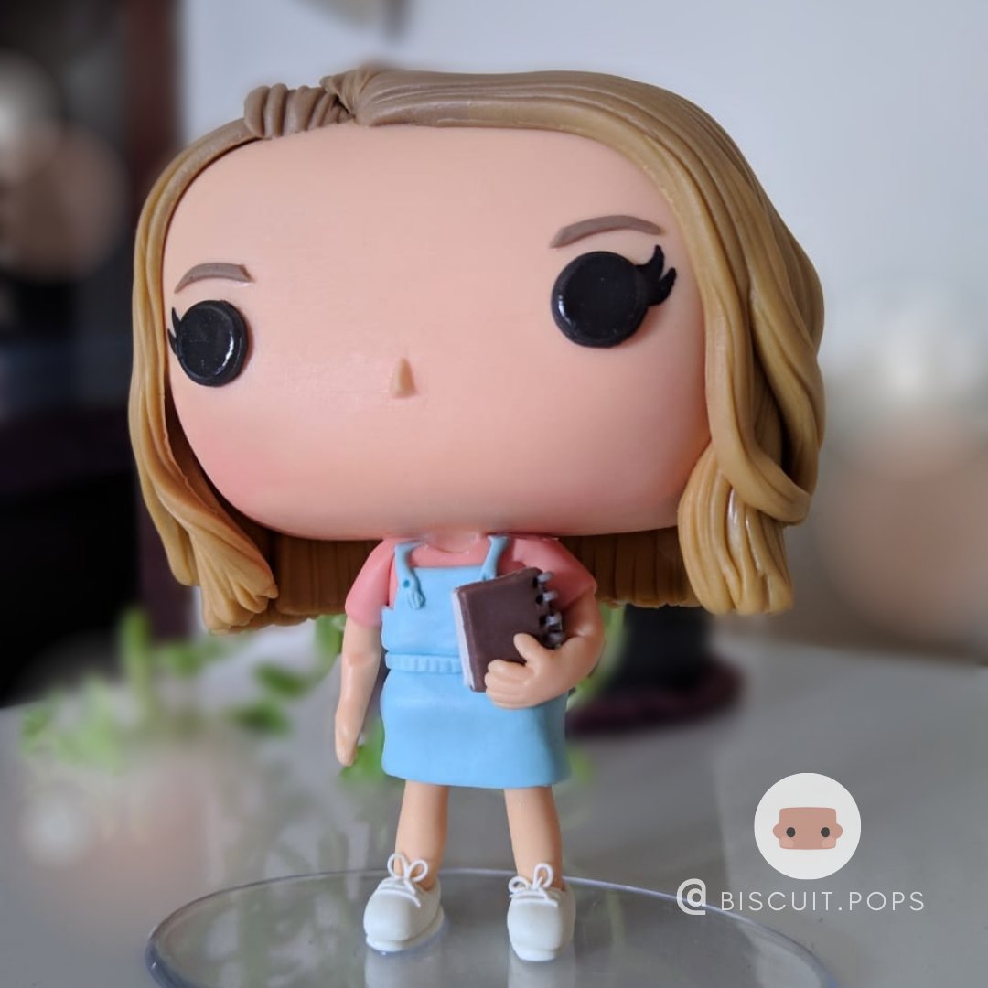 BiscuitPops's tweet image. Popinho personalizado da personagem Tessa Young, de After. Feito à mão em biscuit 👐🏻❤️

Link da lojinha: instagram.com/p/CQzHdI7tY3U/…
