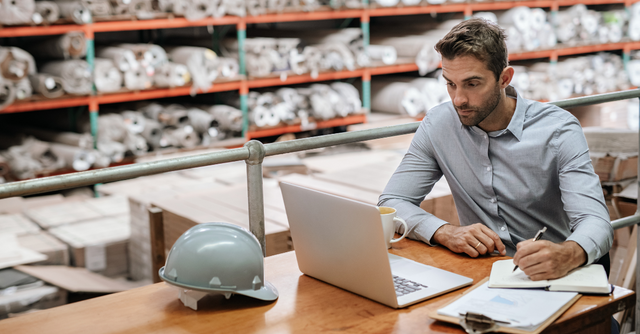 himanshupmehta's tweet photo. Discover how a unified approach to #DigitalCommerce can help you uncover more revenue by harnessing customer signals at every turn. Explore @OracleCX #Commerce resource page on #ResponsiveSelling #cloudfirst #oraclecloud https://t.co/C6BJzdmB1K https://t.co/dfP3cYAkih
