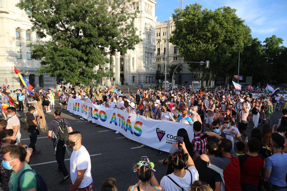 CCOOMadrid's tweet photo. 🌈🌈Ni un paso atrás en derechos

❤️Miles de personas reivindican igualdad de derechos en la marcha del #OrgulloLGTBI en #Madrid

🌈 #OrgullodeSer un todo que suma
#Orgullo2021 https://t.co/L9dCe8mHcM