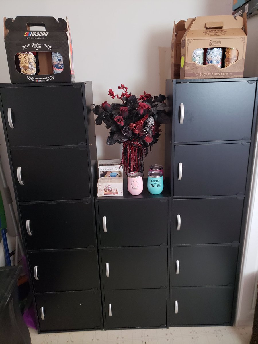 gamecockgirl71's tweet photo. One of my projects I'm working on today. #mugobsession #storage https://t.co/MJpyTm7u4s