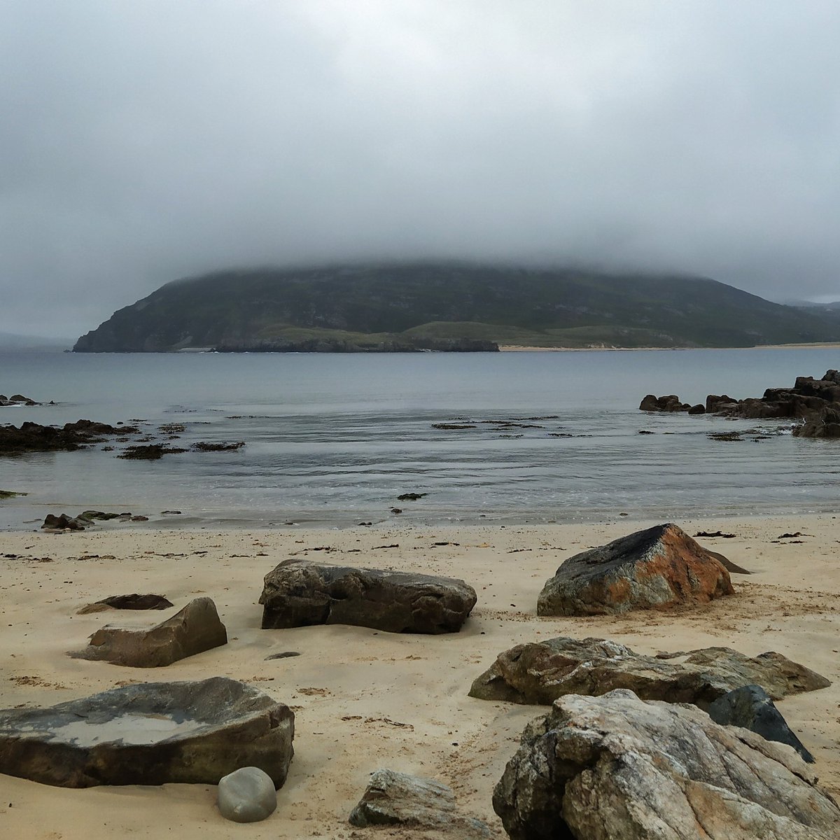 NotThatWeKnow's tweet photo. Misty mountain 🏞️🌬️🌫️
#mistymountains #mist #mountain #irishweather #irishbeach #freshweather #beachwalk #notthatweknow #djlife #donegalwalks #Donegal #Ireland https://t.co/KcL89aVLZh