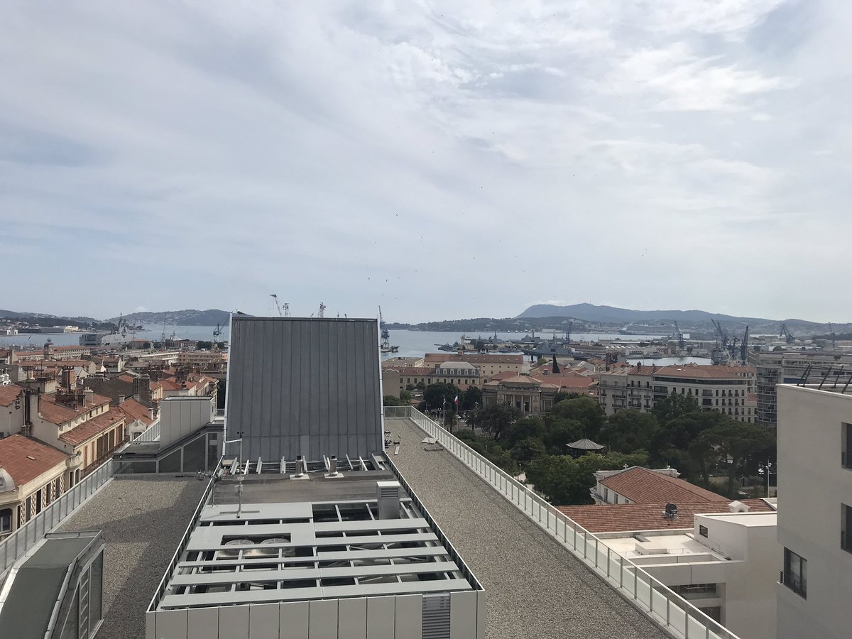 _PEtienne_'s tweet photo. #swarmZ conclusion de la première année de travail sur les essaims de drones entre #NavalGroup, #TVT, #systemFactory et mnt #MBDA
Super démonstrateur de 10 drones à #Toulon fait en 4mois
Prochaines étapes : signature partenariat et nouveau concours sur l’intelligence des drones https://t.co/Ol0eyEnKpG