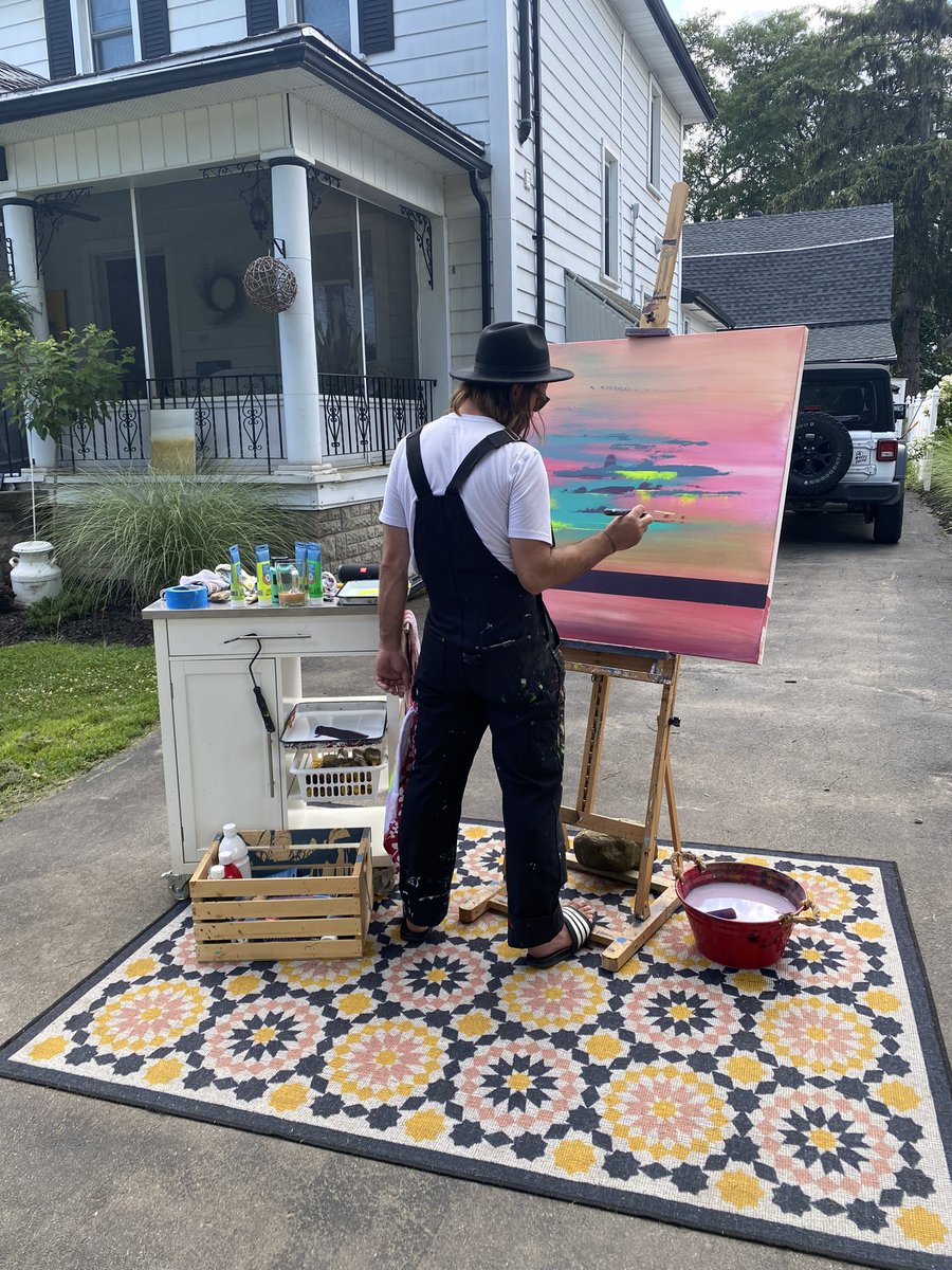 bernardi1983's tweet photo. What’s happening in your neighbourhood today?  @Dwarren123  is always finding new ways to bring our community together by using his abstract pieces to connect us all. @Welland @WellandTribune @DowntownWelland #signedbydwayne 🎨 👨🏽‍🎨 https://t.co/8AD9V7Nzst