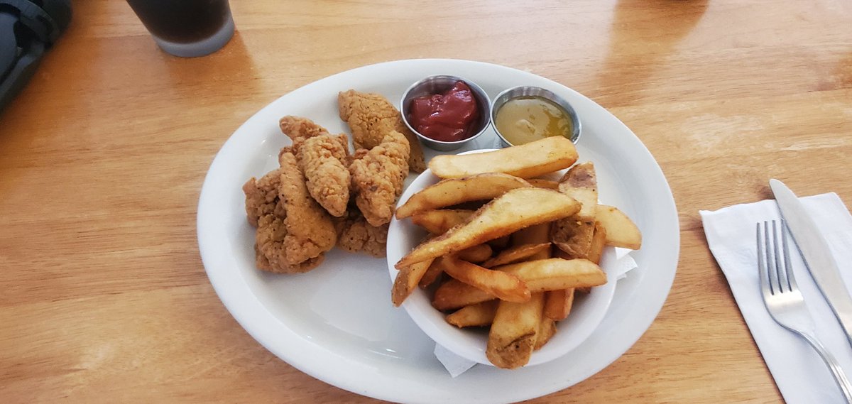 CluckADVISOR's tweet photo. #wakeupjake home run with these gems of the jungle fowl. A perfect crunch factor, strong but nothing that would result in a broken tooth. Tender, and even the steam that rose out had an odor that satisfied. 5 clucks out of 5 https://t.co/mydvxdRhek