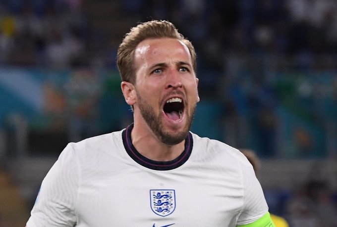 E5Zc0tNX0AIu_HY?format=jpg&name=small