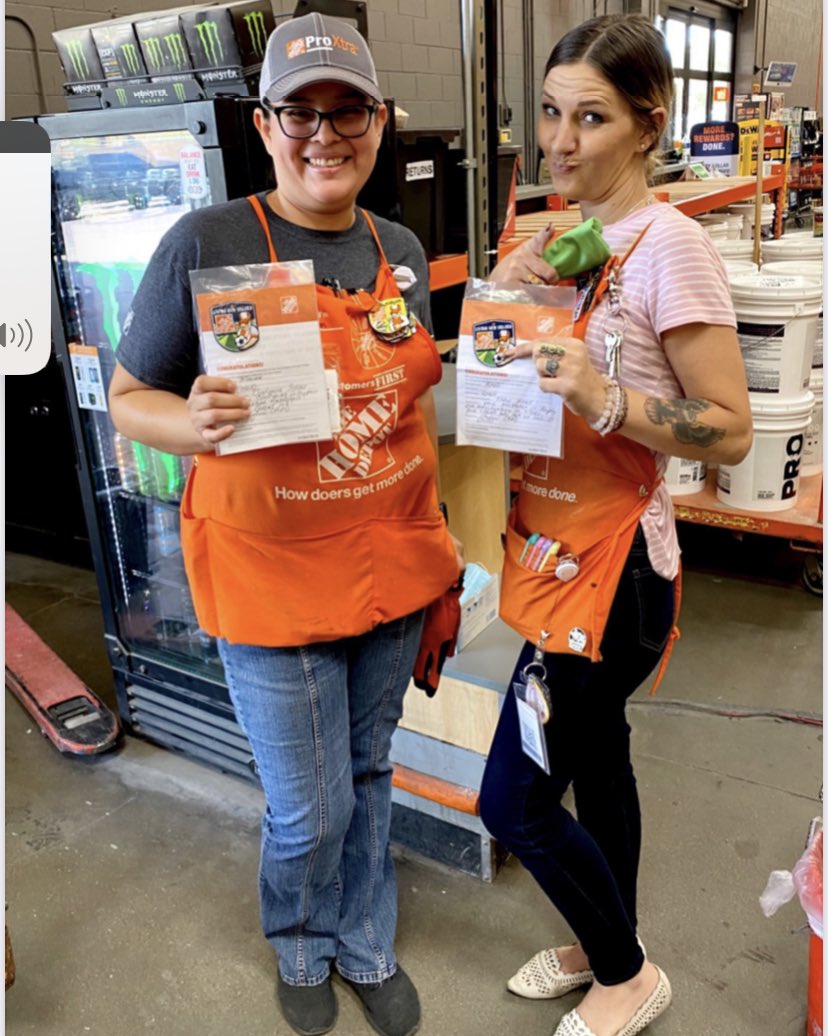 AaronFooteD130's tweet image. D90 at Store 468 (Thunderbird) is “Wired” for Engagement. SCO and HC Mariam Vikes and Nicole Haysler recovered over $800 in wire through #GETtingEngaged. #D130driven @jacki_mccord @misjudes @DNehk @BarbJPMD