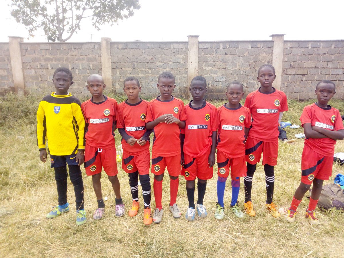 YoungUnitedFc1's tweet image. Gallery; Junior teams training today.

Getting ready for friendly matches next weekend.

#wearedevelopment
