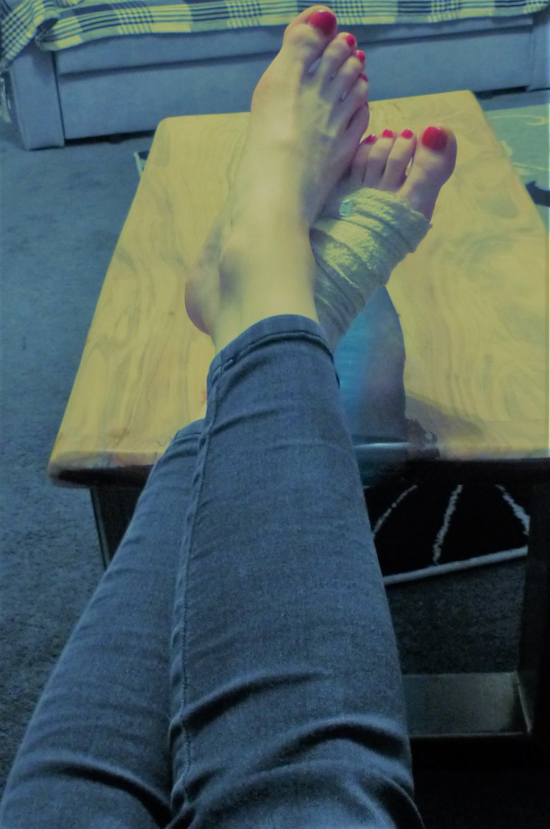 toritoes69's tweet photo. Can somebody help me with my poorly sprained foot please? It needs a lot of attention🙏💋😈
Don't forget if you wanna check out some sauciness link in bio 💋
DM me your requests you naughty foot freaks💋
#footfetısh #feet #footfetishnation #footworshi̇p #toes #feetporn #sexyfeet https://t.co/VquaGDHFYF