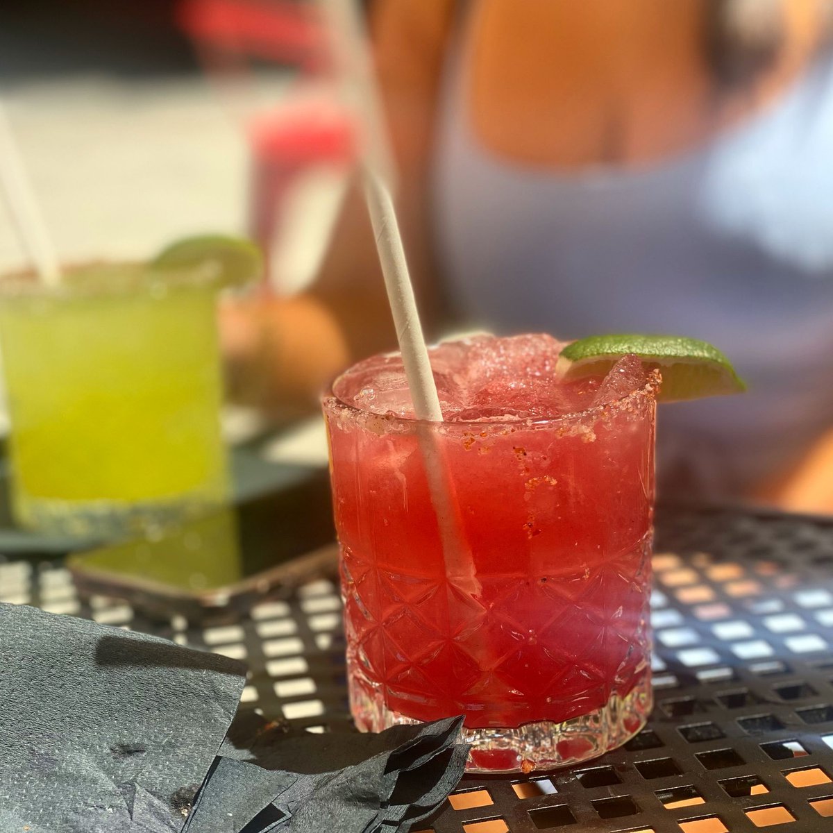 EngineCo28's tweet image. Cheers! The cocktails taste better with live music 👌🏼 join us on our patio for music, food &amp;amp; drinks every Wednesday-Sunday! Call us for details 213.624.6996 #engineco #dtla #fun #livemusic #downtown