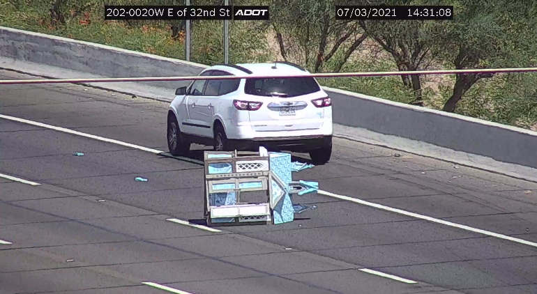 ArizonaDOT's tweet photo. Loop 202 Red Mountain eastbound after 32nd Street: Watch out for a large dollhouse in the right lane.

Barbie's gonna be pretty mad at Ken when she finds out he ditched the Dreamhouse.

#phxtraffic #Loop202 https://t.co/sKsBw0XCiz