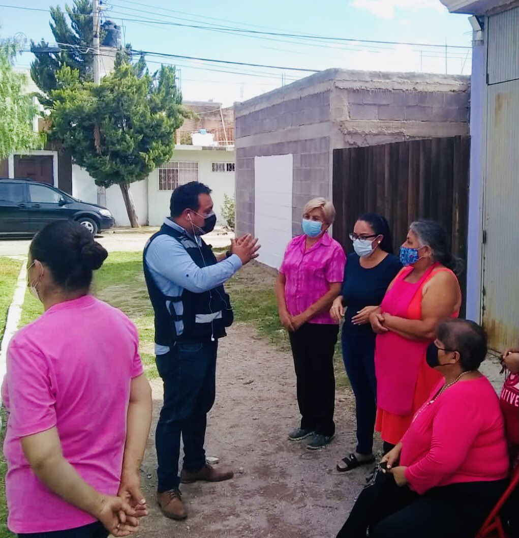 FerFloresRobles's tweet photo. Seguimos Generando #EstructuraVecinal para el rescate de áreas verdes para Beneficio de Habitantes, la Clave es la Organización de los Vecinos en un #ComiteVecinal para cuidar y aportar a las áreas verdes de su entorno! Fracc. Francisco Sarabia. https://t.co/Xm8FdgglEp