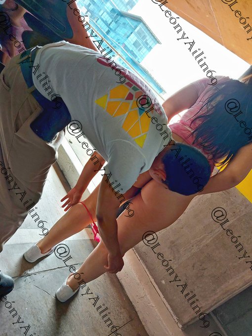 Quit&aacute;ndome el hilo 🤤😈😏 &iquest;Saben d&oacute;nde estamos? #Hotwife #PAREJACUCKOLD #Parejacuckqueen #parejaliberal<a href="/tag/hotwife"class="tags">#Hotwife</a><a href="/tag/parejacuckold"class="tags"><span>#parejacuckold</span></a><a href="/tag/parejaardiente"class="tags"><span>#parejaardiente</span></a><a href="/tag/parejaliberal"class="tags"><span>#parejaliberal</span></a>