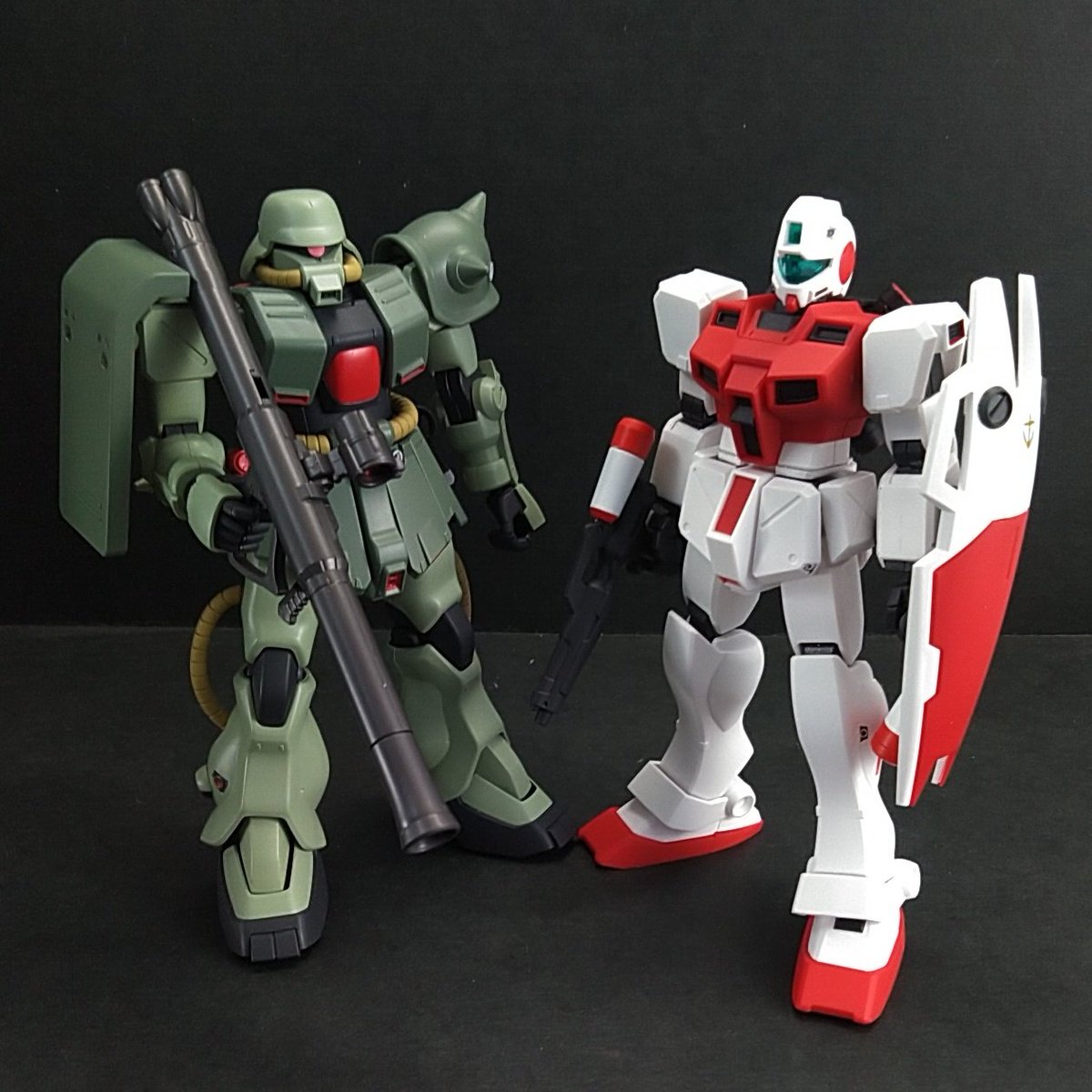 fleer5922's tweet photo. #バンダイ HGUCジムコマンド宇宙仕様 完成。全塗装素組み。関節のみならずビームガンまでABSの旧態製品だがプロポーションは今の目でも最高だ。#UCLO #完成品 https://t.co/frtW3VIS34