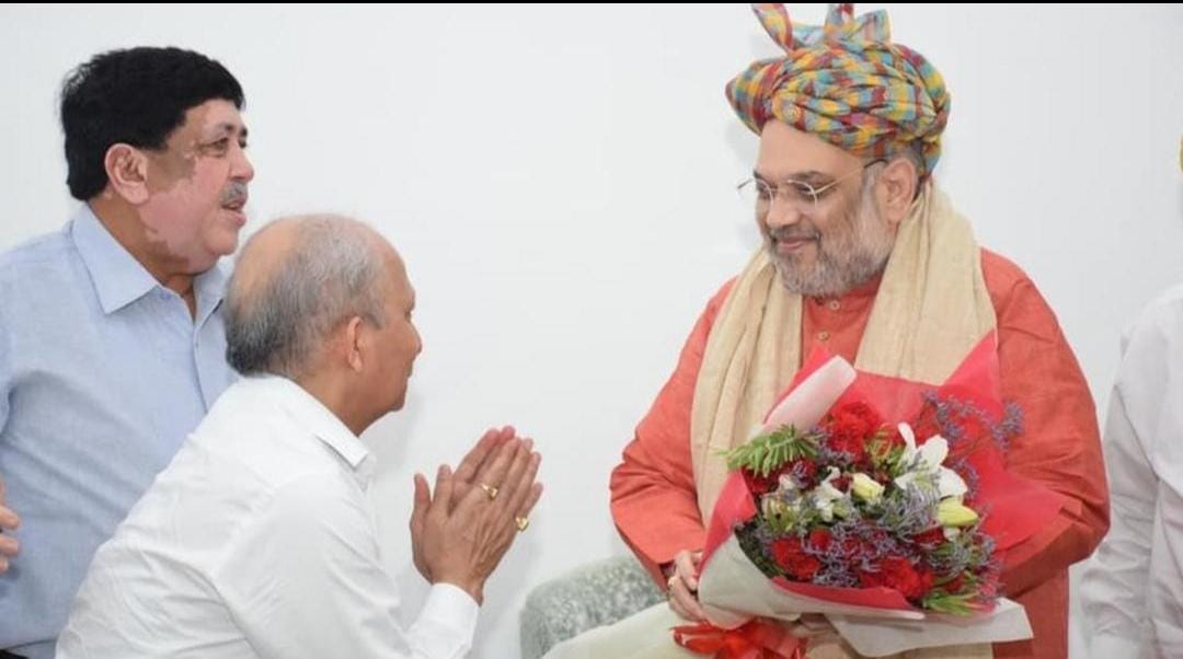 #AdarshMembers_Welcomes_AmitShah 

आदर्श को पुनः रेगुलेट कर हमें आत्मनिर्भर बनाएं
<a href="/AmitShah/">Amit Shah</a>