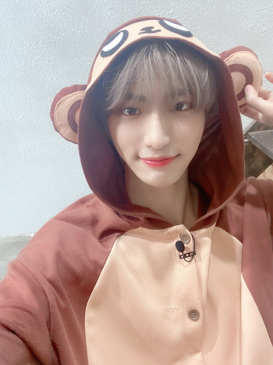 [#성화] 🤎💛🍌🍌🍌🍌💛🤎
#ATEEZ #에이티즈