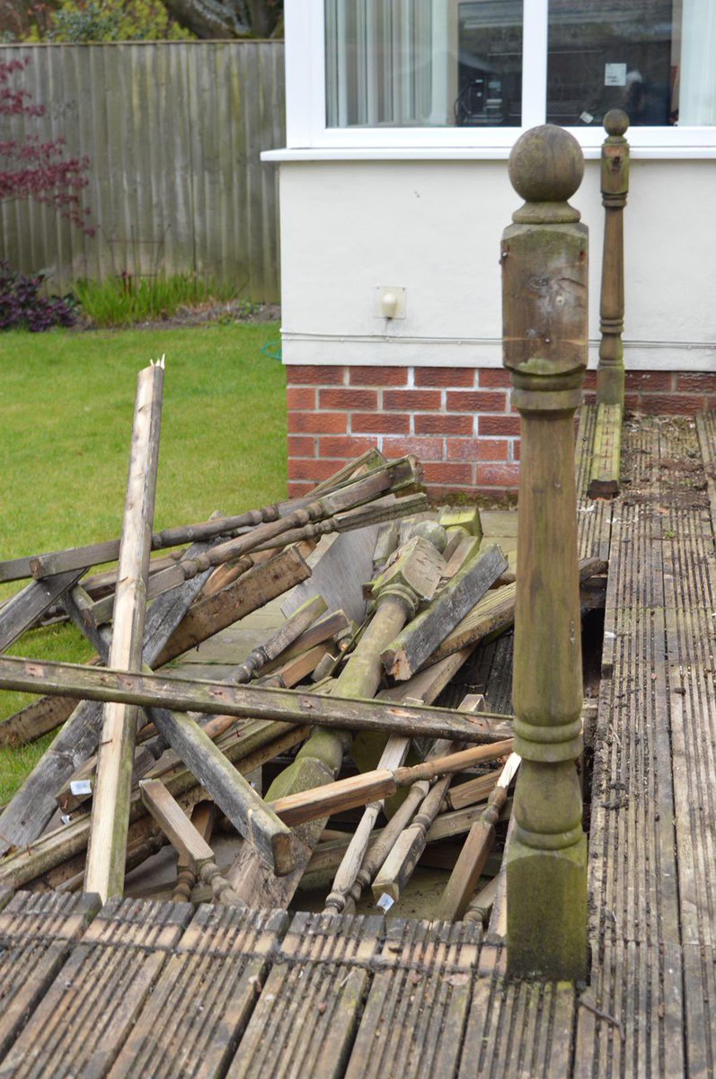 HeritageDecking's tweet image. ☀️ Out with the old … in with the new ! Grey is the way and we must admit this new decking install with ramp , glass balustrades and LED lighting looks stunning !
☀️Finished in our Heritage Decking deep embossed composite decking these before &amp;amp; after photos 😀