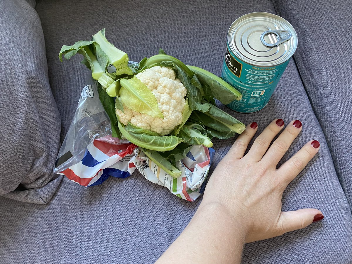 ArchiRachelM's tweet photo. @Tesco at what point are you going to have some common sense about the size of cauliflowers you are willing to sell....seriously this week you're taking the p! Either cut the price or don't bother. https://t.co/yXTcBtJKly