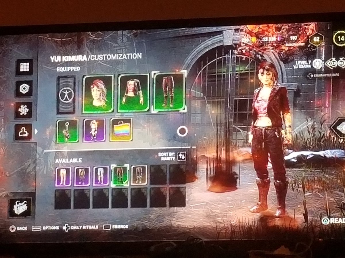 SPEEDTHRlLLS's tweet image. / grainy af photo but :) she