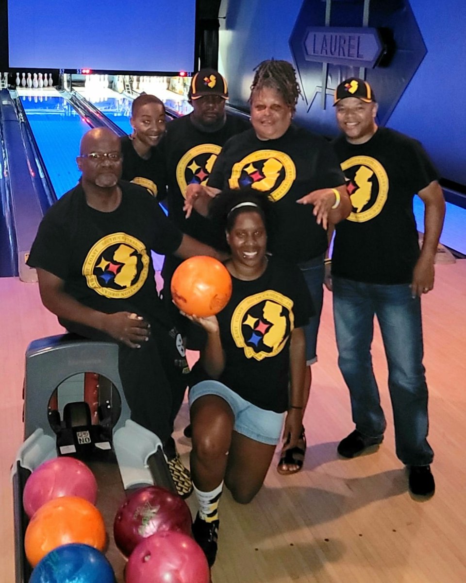 ecscjsno's tweet photo. A night out with the Team!!! #ECSCJSNO #SteelerNation https://t.co/W4PYcsNl8P