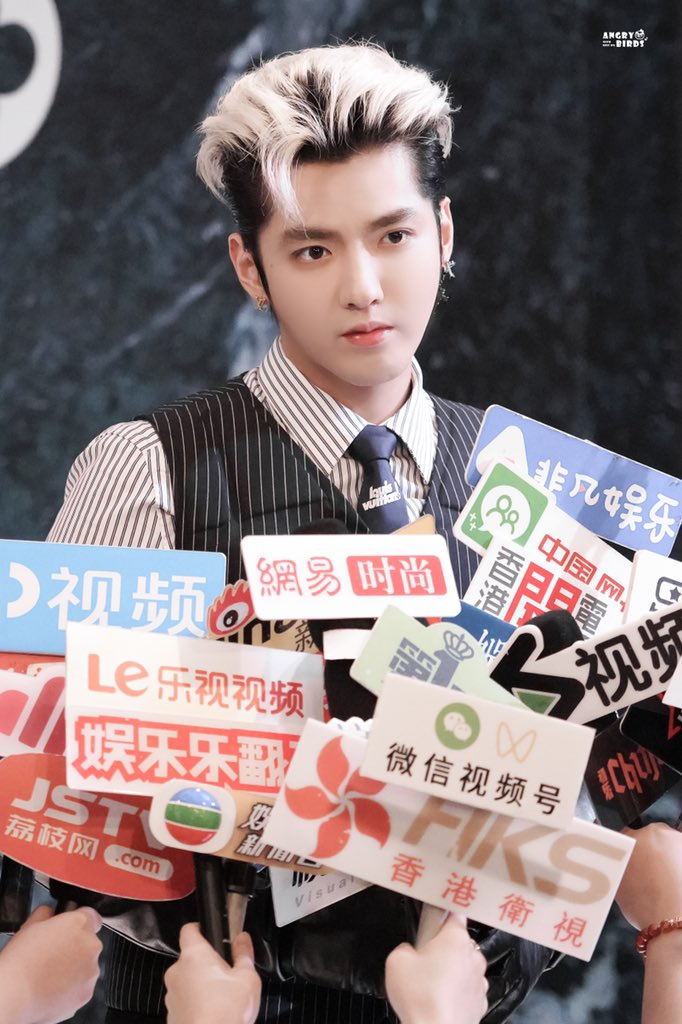 KrisBar_WuYiFan's tweet photo. 210711 Kris Wu @KrisWu at #LVMenFW21    Event in Shanghai ✨

Cr:AngryBirds_吴亦凡个站
#KrisWu ​​​#WuYiFan #KrisWuLVMenFW21 #KrisWuLouisVuitton https://t.co/Do3p1zdlD1