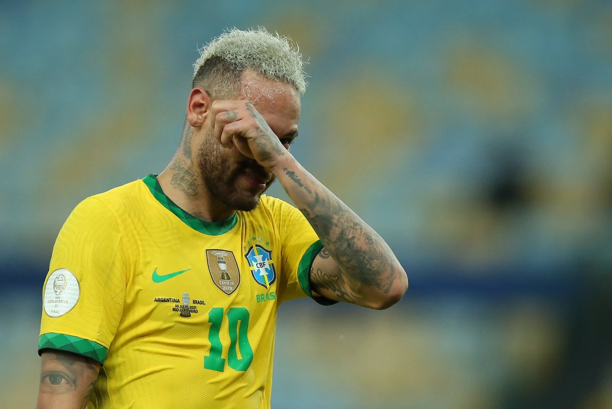 BarcaWorldwide's tweet photo. Lionel Messi saw Neymar Jr crying and went on to console him time and time again!

Brothers from different mothers ❤️ https://t.co/SUxyICFFol