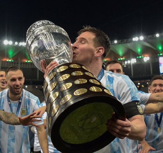 Estoy muy contento con el triunfo de Argentina!! Messi se lo merecía desde hace mucho, siempre dejó todo por la Selección! 

🇦🇷❤️