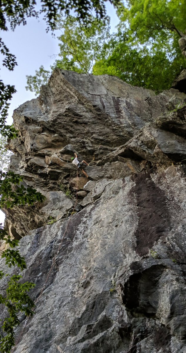 Amathy1117's tweet photo. Perfect summer day to get outside with friends and climb. Getting my head game back on point #liveclimbrepeat #rumneyrocks #getoutside https://t.co/duw0I1pRcp