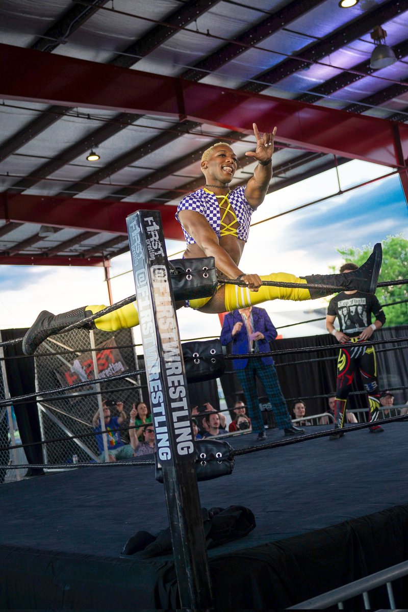 Darin_K_'s tweet photo. .@SonnyKissXO tonight at @f1rstwrestling #F1RSTPRIDE https://t.co/ddSjE0NtbK