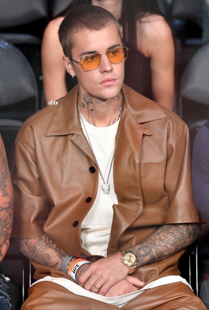 beliebinteam's tweet photo. IS HE ACTUALLY KIDDING https://t.co/GkFDtmV0rE