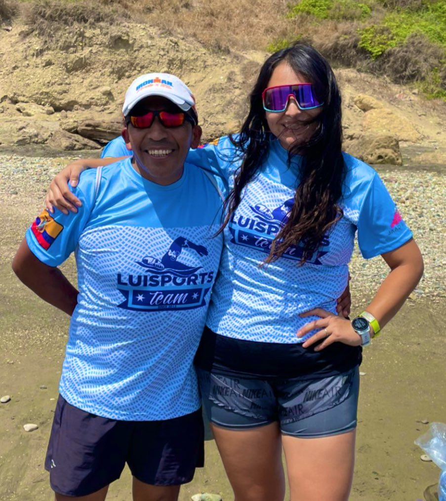Amigos queridos.
#MorochosParoleros Éxito total en el <a href="/EcuadorIronman/">Ironman Ecuador</a> 2021
Un abrazo al mejor coach, Luchito Flores.
<a href="/frankcabitos/">Frank</a> <a href="/Aleestrella18/">Ale Estrella</a>