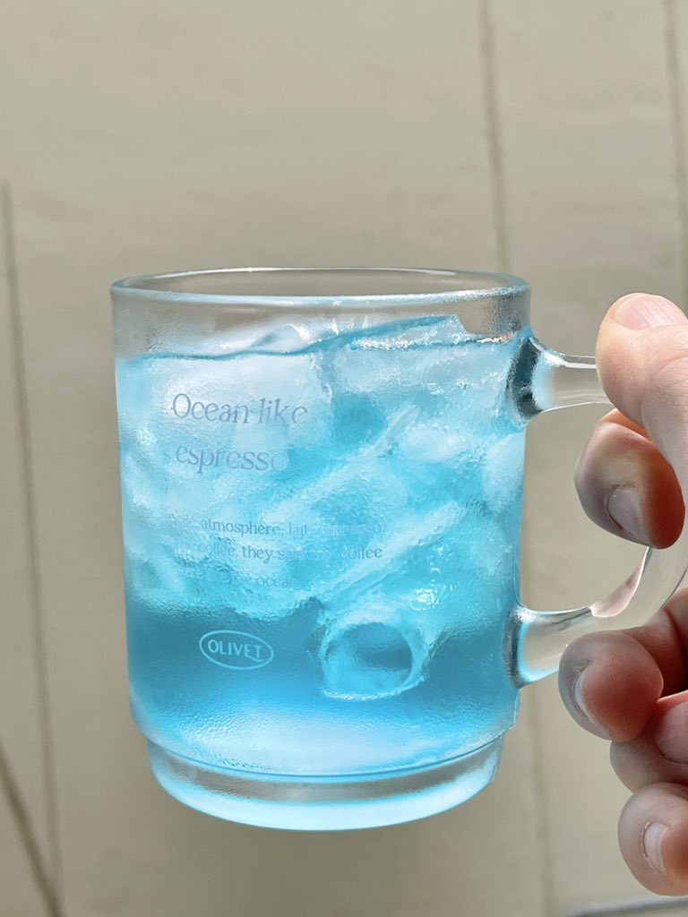 etre_du_soir's tweet photo. Olivet summer glass 🥂

#rt 추첨 한 분께 랜덤 컵 1개를 보내드립니다! 
주문 제작 상품으로 2-3주의 제작 기간이 있습니다 ✨

- picnic for my summer glass (280ml)
- ocean glass mug (260ml)
- how to make latte cup (340ml)

https://t.co/aelYUEqBtA https://t.co/7LPBIykpa5